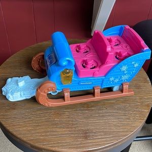 Little people Frozen sleigh. (Sleigh only). Works!